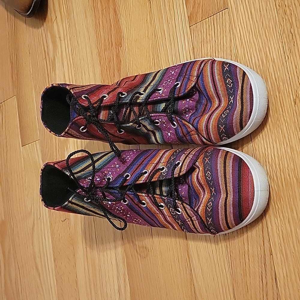 L&B HIGH TOP SNEAKERS